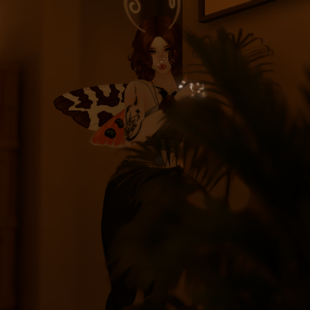 •Maybelle-moth•